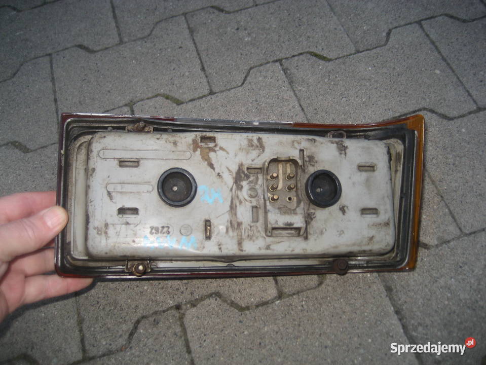 mercedes 114 115 w114 lampa tył prawa Rakoniewice
