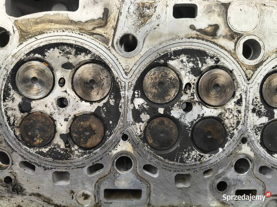GŁOWICA CYLINDRÓW BMW E87 E90 E91 20 D wałki lubelskie