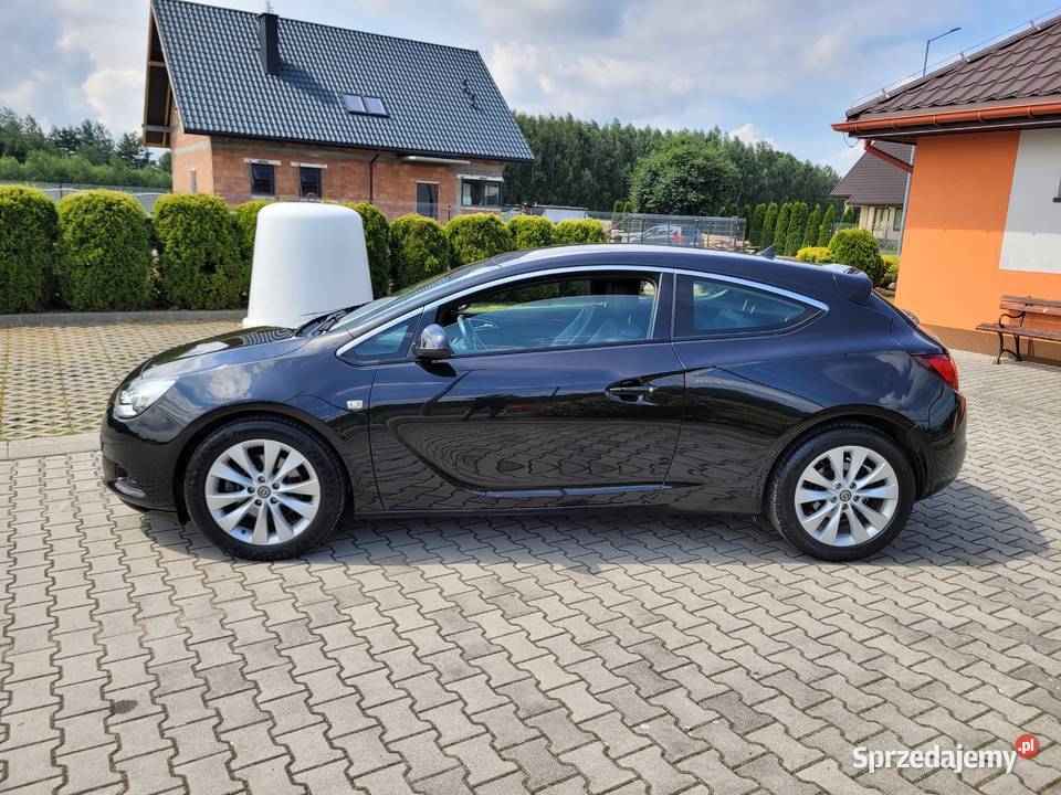 Opel Astra GTC Mały przebieg do końca manualna Astra podkarpackie Gniewczyna Łańcucka