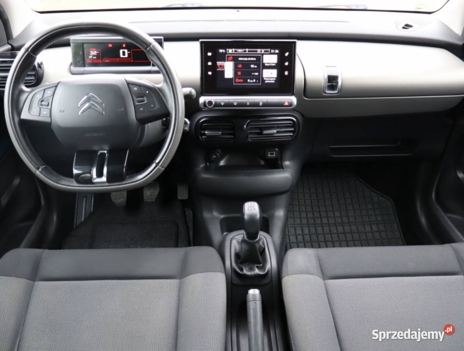 Citroen C4 Cactus 12 PureTech gniazdo USB