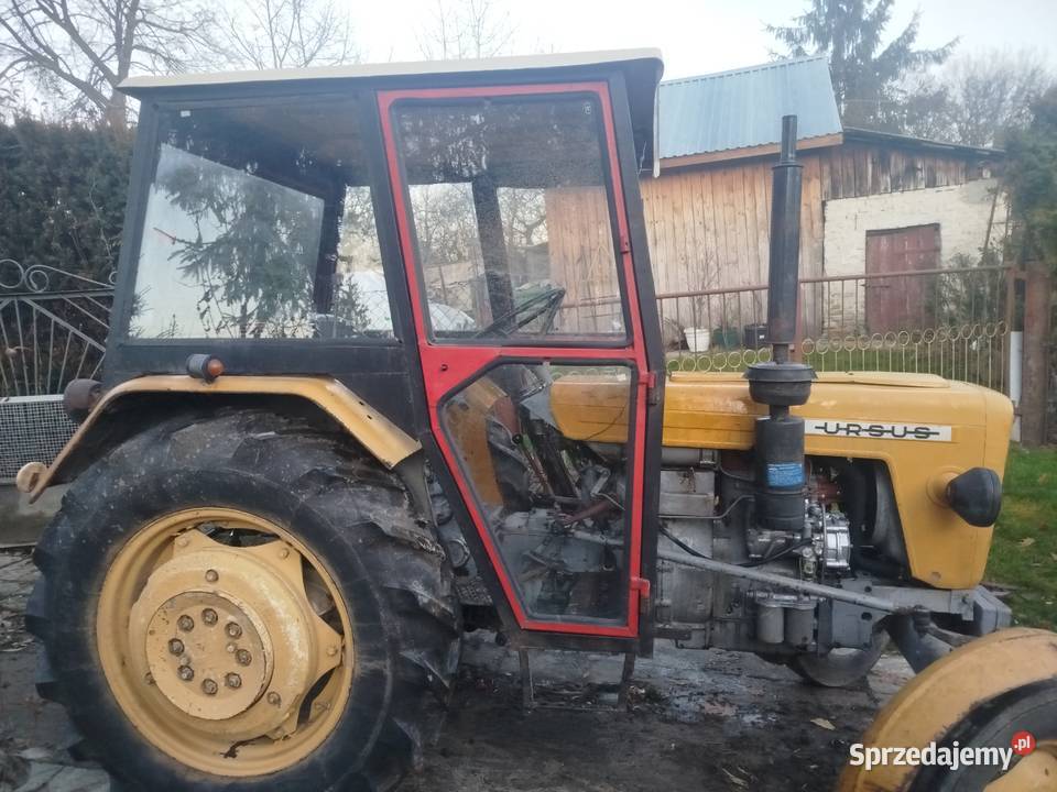 Ciągnik rolniczy Ursus C330M Ursus Wąwolnica