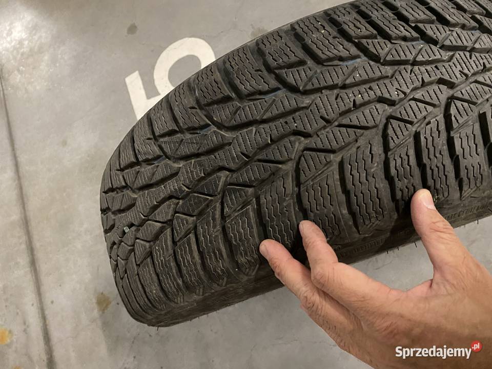 20560 R16 Opony zimowe Nokian