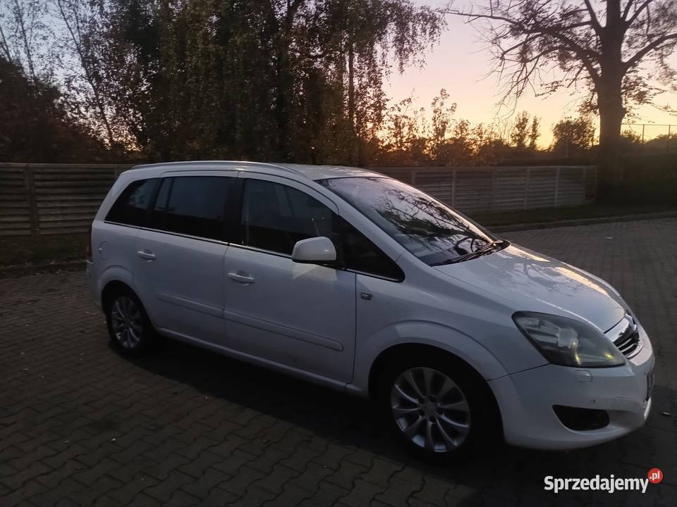 Zafira B Lift 17 CDTI Bogate wyposażenie 310000km Piła