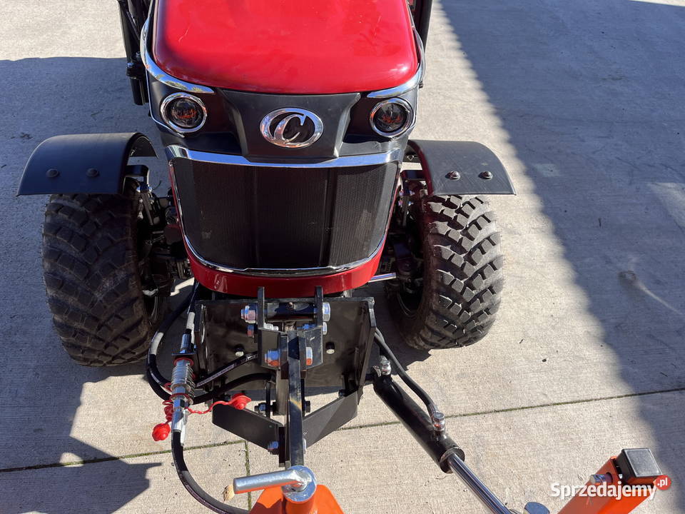 1 ZAMIATARKA hydrauliczna z koszem dowóz cała