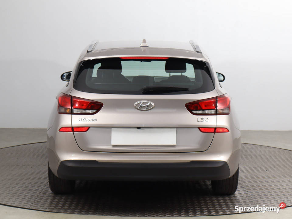 Hyundai i30 14 CVVT radio