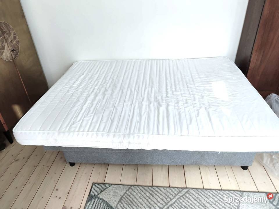 Materac piankowy przeciwodleżynowy 140x200