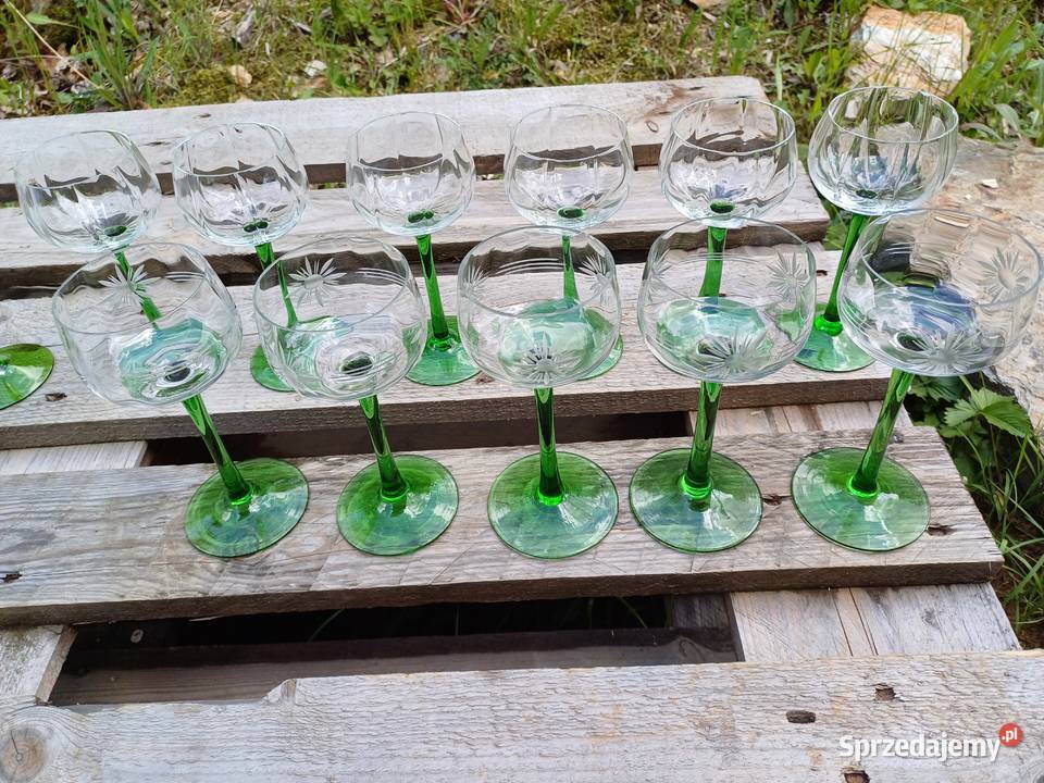 Retro kieliszki z 6070 lat do wina i szampana dolnośląskie Lubań