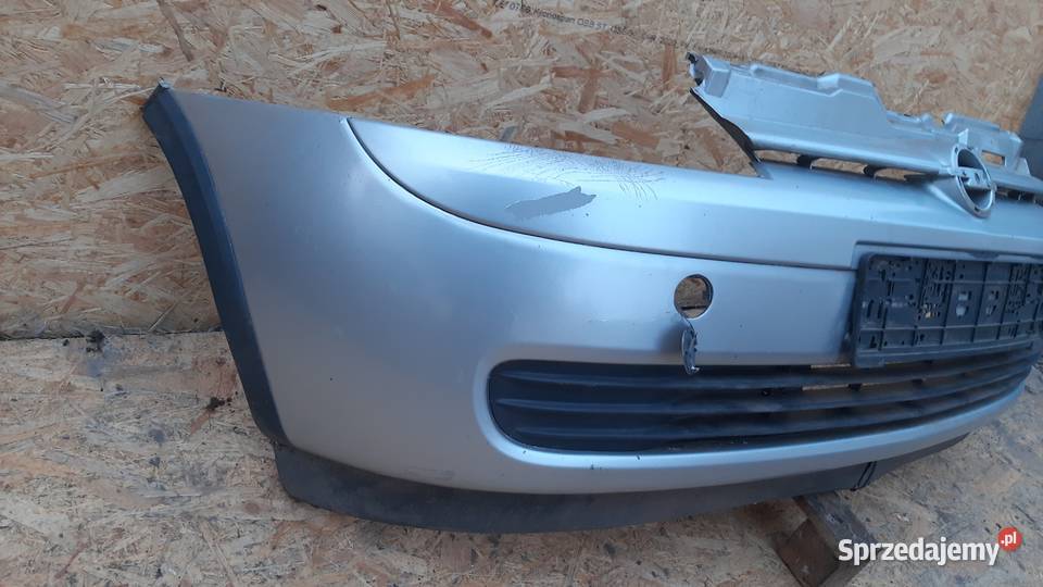 zderzak przedni Opel Corsa C srebrny Zderzaki dolnośląskie Dębno