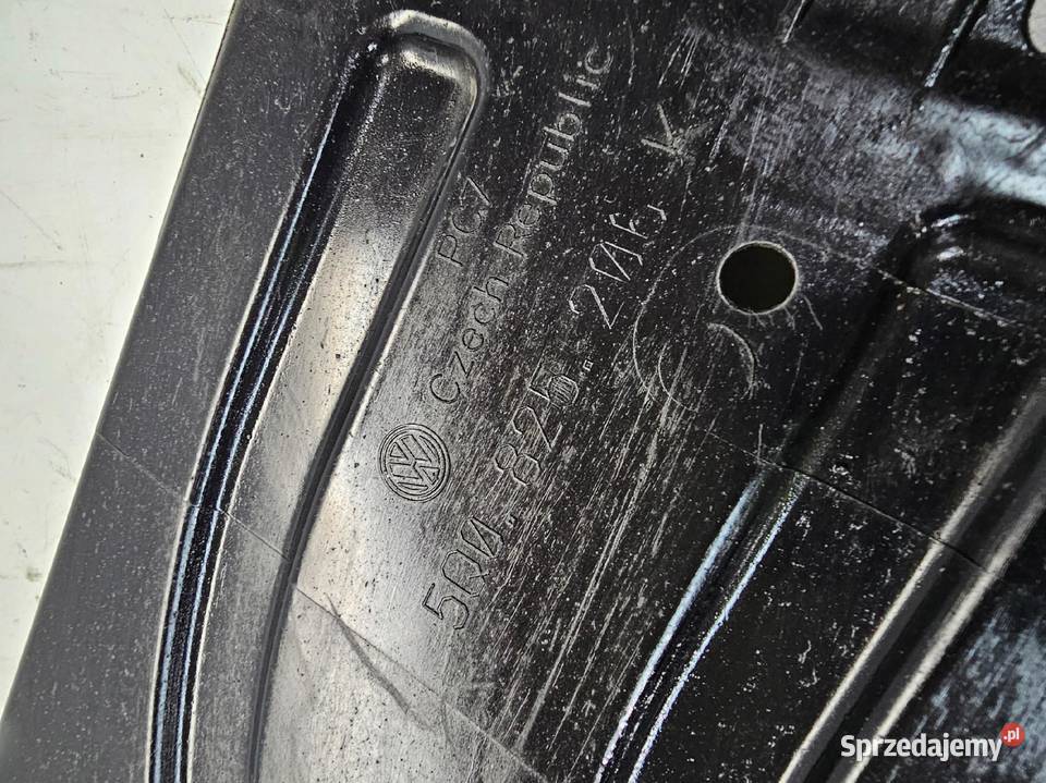OSŁONA PŁYTA PODWOZIA LEWA AUDI A3 8V 5Q0825206K śląskie Przystajń