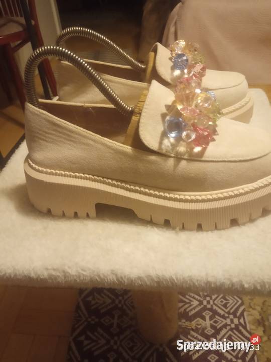 PÓŁBUTY NA KONTURZE Świdnik sprzedam