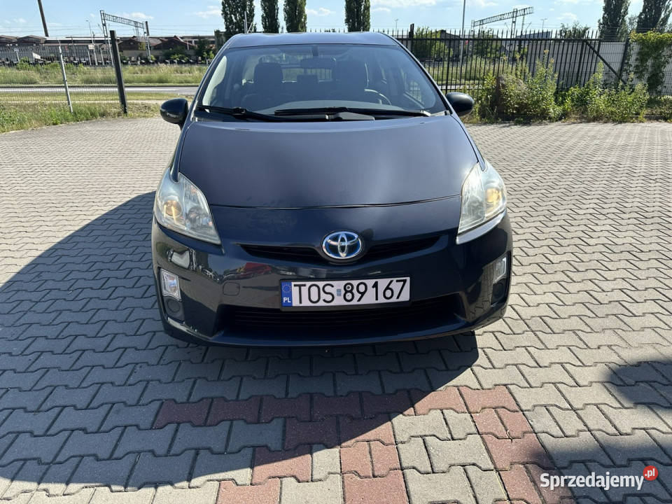 Toyota Prius 18 hybryda Zarejestrowany w Bateria nieuszkodzony Ostrowiec Świętokrzyski