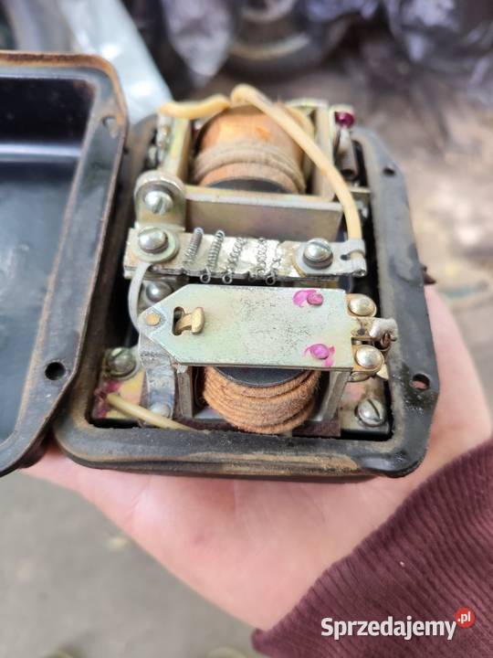 Regulator napięcia PP31 V61 roku K750 M72 Ural Leszno sprzedam