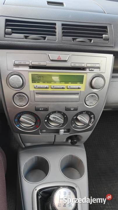 Mazda 2 2003 2