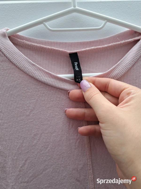 Różowa prążkowana bluzka Sinsay rozmiar XS Rozmiar 34(XS) Trąbki Wielkie