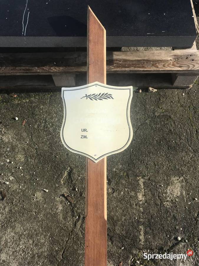 Krzyż drewniany nagrobny grobu Wrocław Psie Pole dolnośląskie