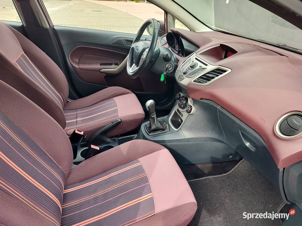 FORD FIESTA 14 BENZYNA