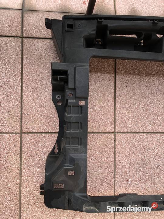VW Touran lift 1015 1T0 pas przedni wzmocnienie sprzedam