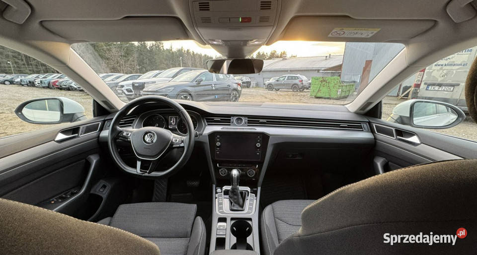 Volkswagen Arteon Essence 15 TSI 150 2018 światła do jazdy dziennej Kielce