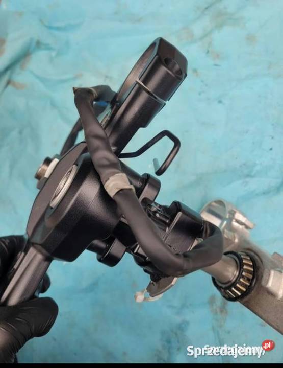 SUZUKI GSX 8 R OEM 2023 PÓŁKA DOLNA STACYJKA Nowy Tomyśl sprzedam