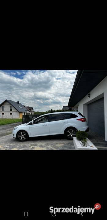 Ford Focus 16tdci zadbany Rok produkcji 2015 Zamość