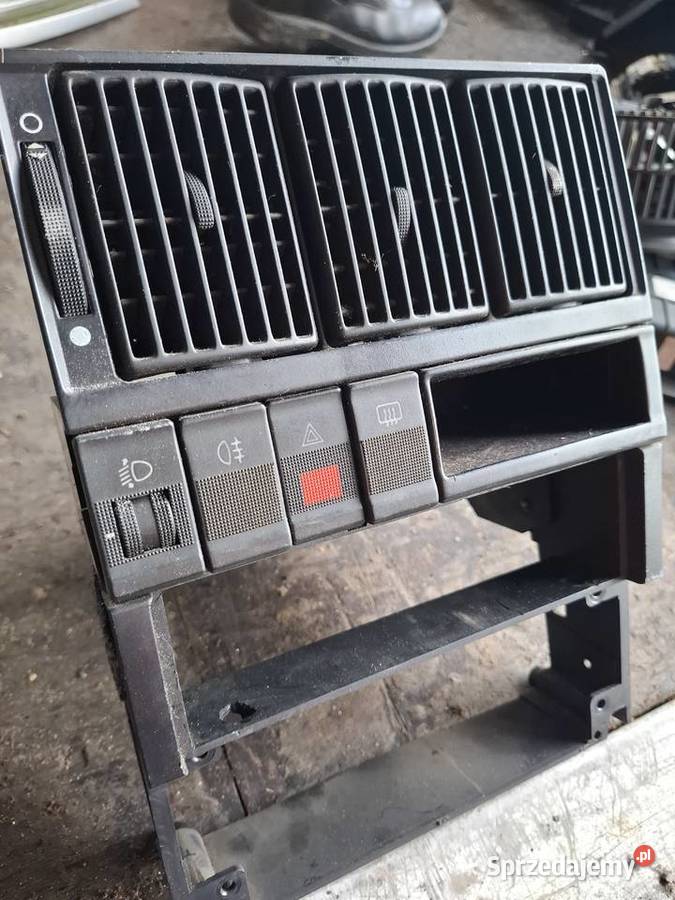 Panel Środkowy Kratki Nawiewu Audi 80 B4 osobowe lubelskie Wisznice