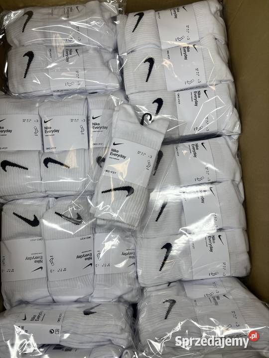 Nike Wysokie Białe Skarpety 3 pak