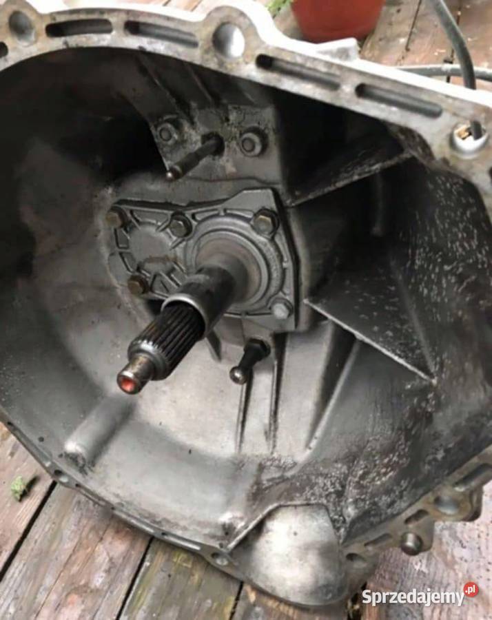 MercedesBenz W123 M102 23E 20 Manualna 4biegowa Łagiewniki sprzedam