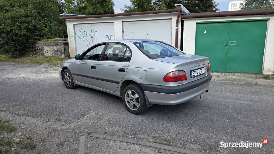Toyota Avensis 16 vvti sedan 244500km Katowice