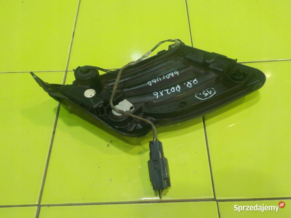 VOLVO S60 II V60 I 12r halogen lampa DRL prawa osobowe Suków