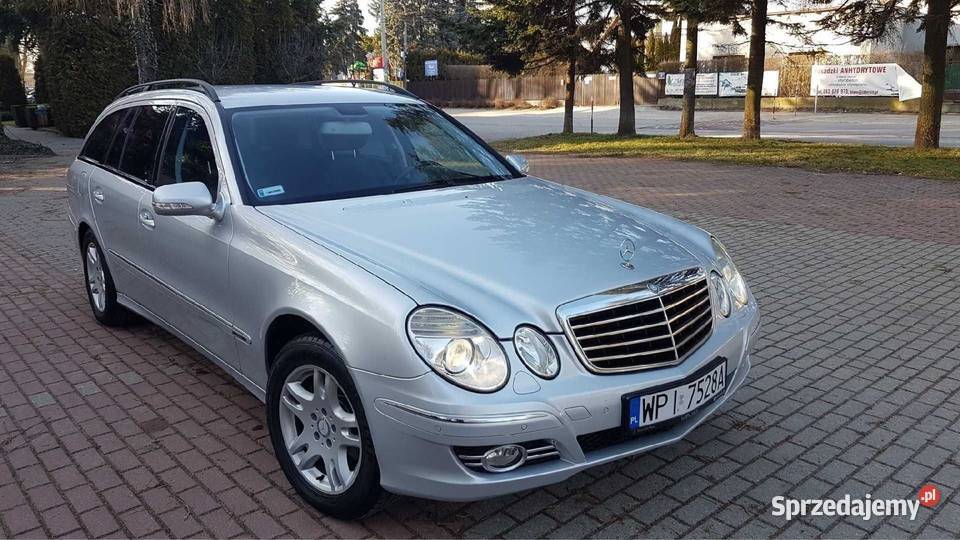 MercedesBenz E200 Kompressor LIFT Automat 2007 1796cm3 Warszawa