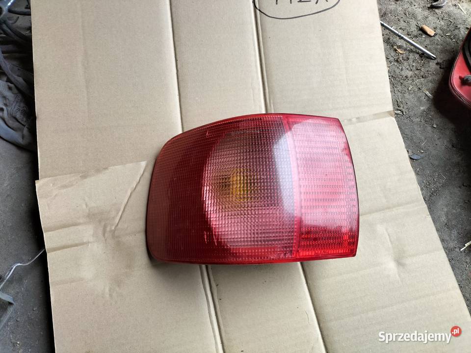 AUDI 80 B4 80B4 SEDAN LAMPA TYŁ TYLNA LEWA HELLA osobowe lubelskie Kamień-Kolonia sprzedam