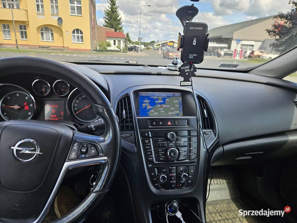 Opel Astra j kombi 17isuzusuper stan ESP Recz