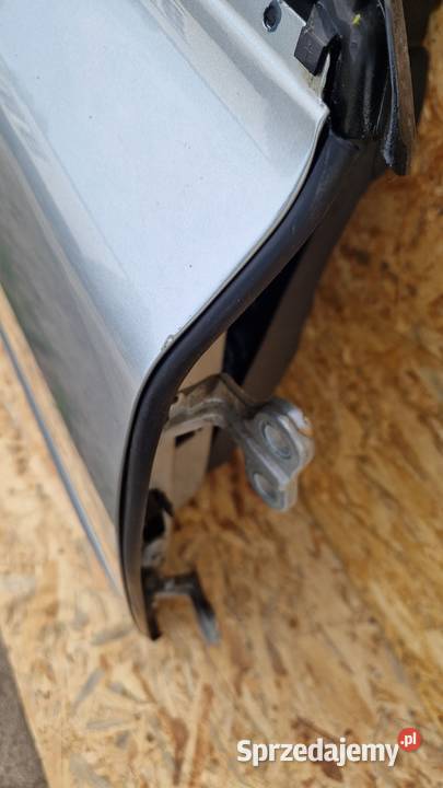 VOLVO S40 V50 DRZWI PRZÓD PRAWE PRAWY KOD LAK Słowikowo
