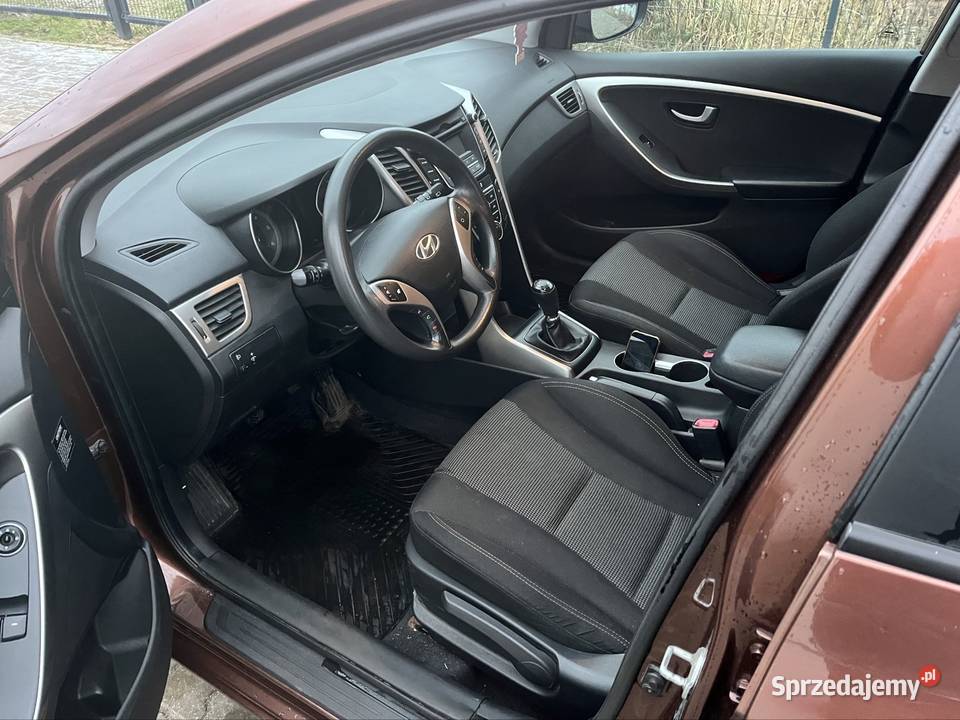Hyundai i30 14crdi salon Polska dużym serwisie manualna Warszawa