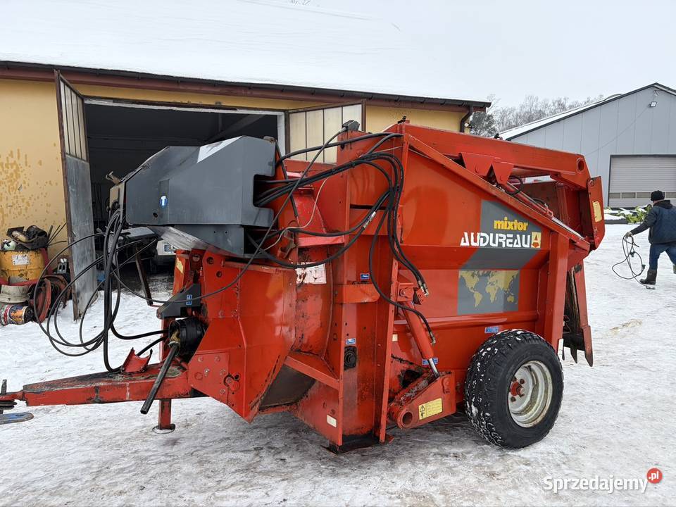 Ścielarka do słomy Kuhn 4050 rozdrabniacz Kuhn Do hodowli zwierząt mazowieckie Myszyniec