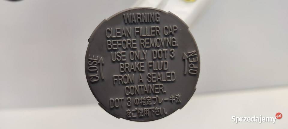 SUZUKI SWIFT MK9 ZBIORNIK PŁYNU HAMULCOWEGO osobowe Zbiorniki wyrównawcze