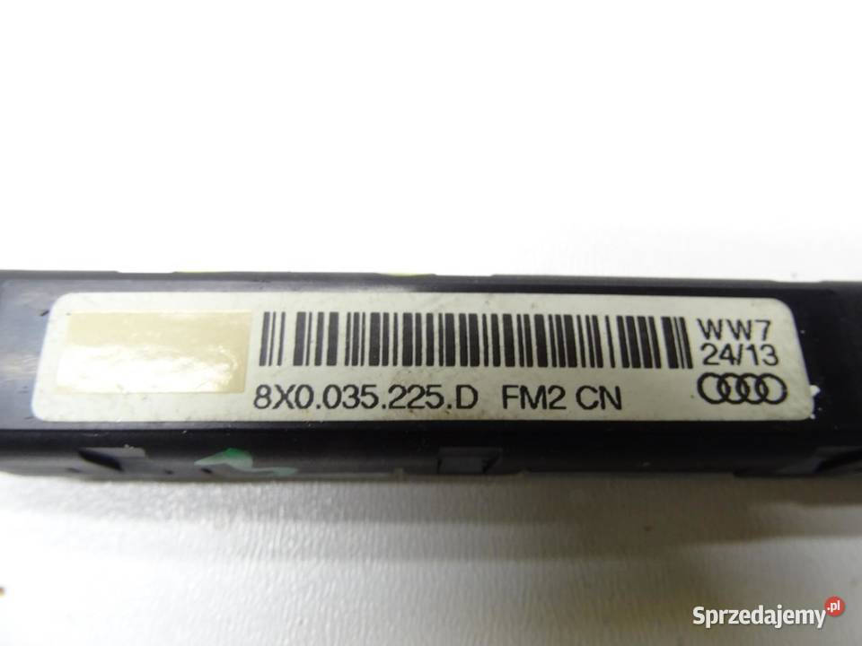 WZMACNIACZ ANTENY ANTENOWY 8X0035225D AUDI A1 8X