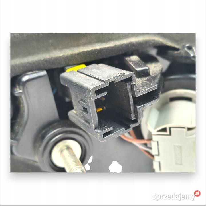 LAMPA LEWY TYŁ Renault Megane IV Kombi lewa w Chełm sprzedam