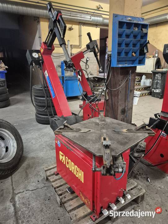 Montażownica automatyczna CORGHI A2025 DV do sprzedam