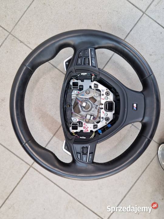 Kierownica BMW 6 f 12 stan z airbag 2012 środek Rok produkcji 2012 Chocianów sprzedam