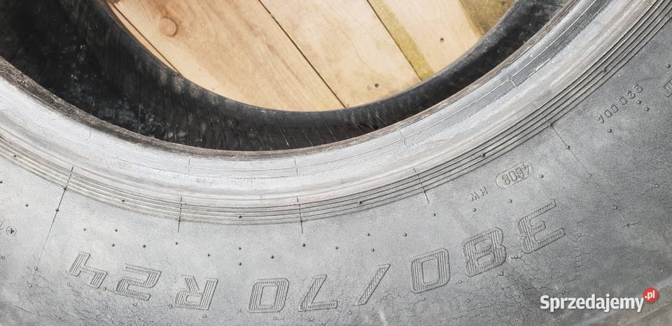 Opony 38070 r24 Pawłów sprzedam