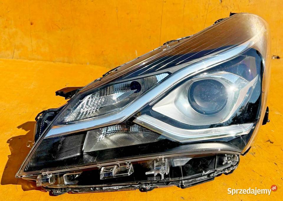 LAMPA PRZÓD LEWA TOYOTA YARIS 3 III LIFT 1417 osobowe mazowieckie