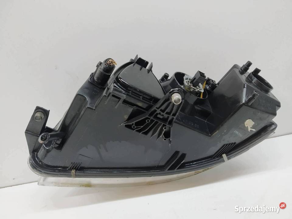 LAMPA PRZÓD PRAWA LIFT FL VW Volkswagen Passat V świętokrzyskie