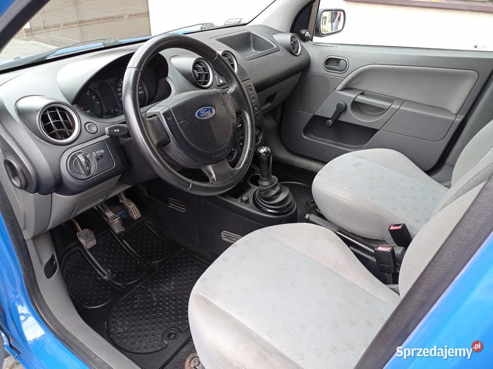 Ford Fiesta 2003 13 benzyna długie opłaty stan nieuszkodzony Kraków