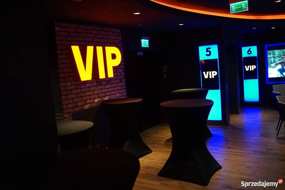 Słupki odgradzające sznurem szatnie wieszaki Pozostałe Wieliczka