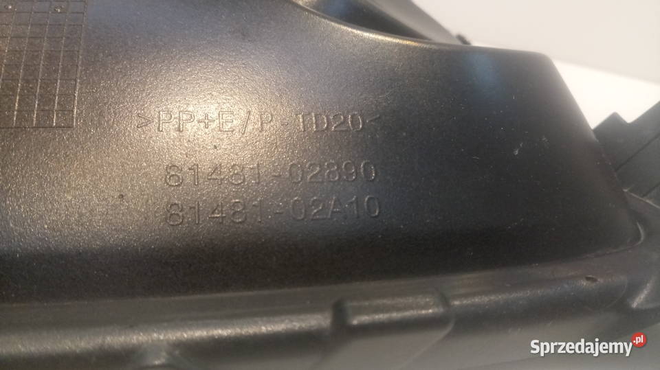 Toyota Corolla XII E21 zaślepka zderzaka prawa Ożarów Mazowiecki