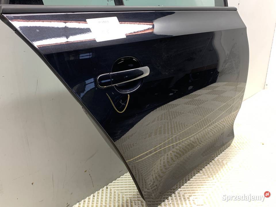 DRZWI PRAWY TYŁ SKODA RAPID Kombi 1Z1Z