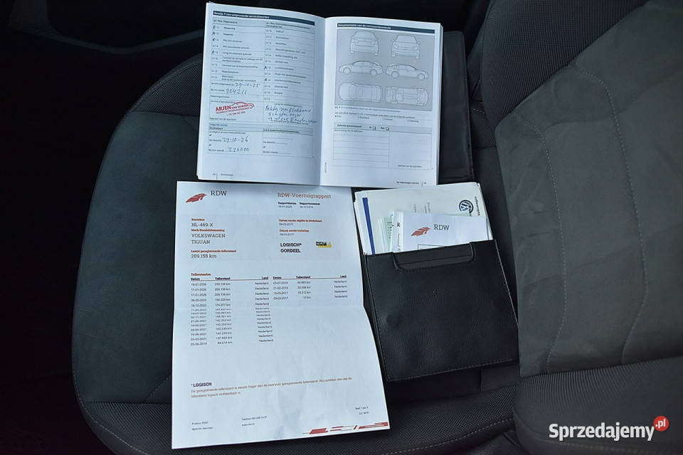 Volkswagen Tiguan 14TSI Navi Alu Panorama światła przeciwmgielne Nowe Kucice