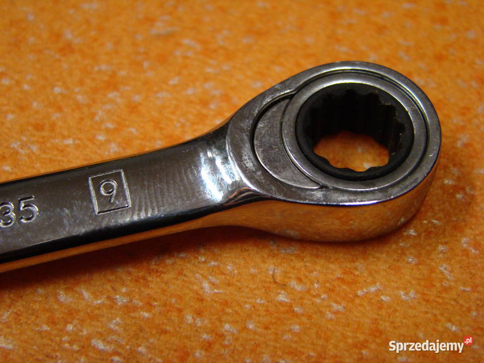 Klucz płaskooczkowy GRZECHOTKA 9 mm Ref 489935 śląskie Bielsko-Biała