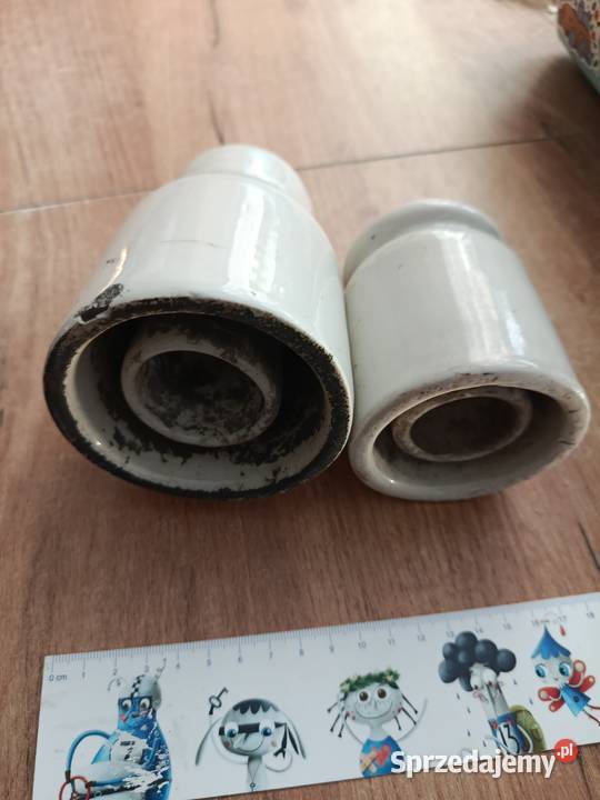 Sprzedam dwa stare izolatory 13 i 10 sprzedam